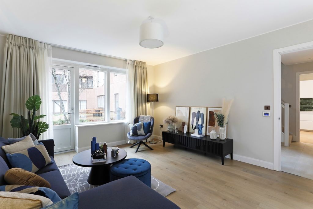Property photo 2 of 40 Soapmaker Mews_7 (2)