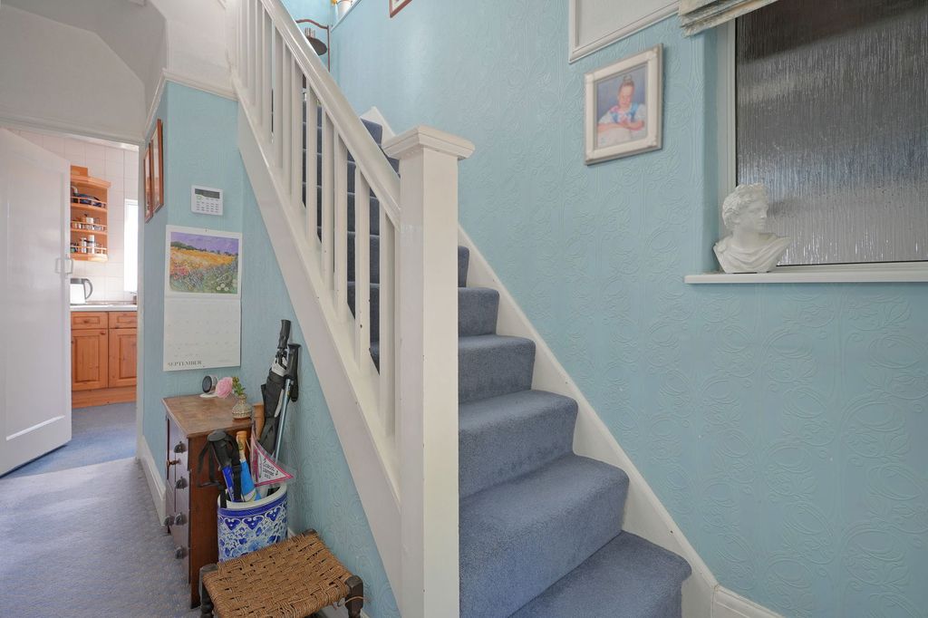 Property photo 3 of 38