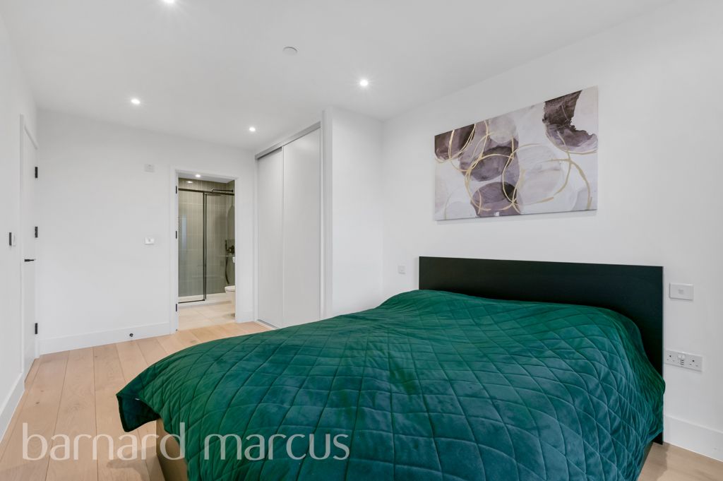 Property photo 3 of 8 Bedroom 1