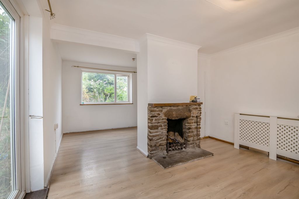 Property photo 3 of 22