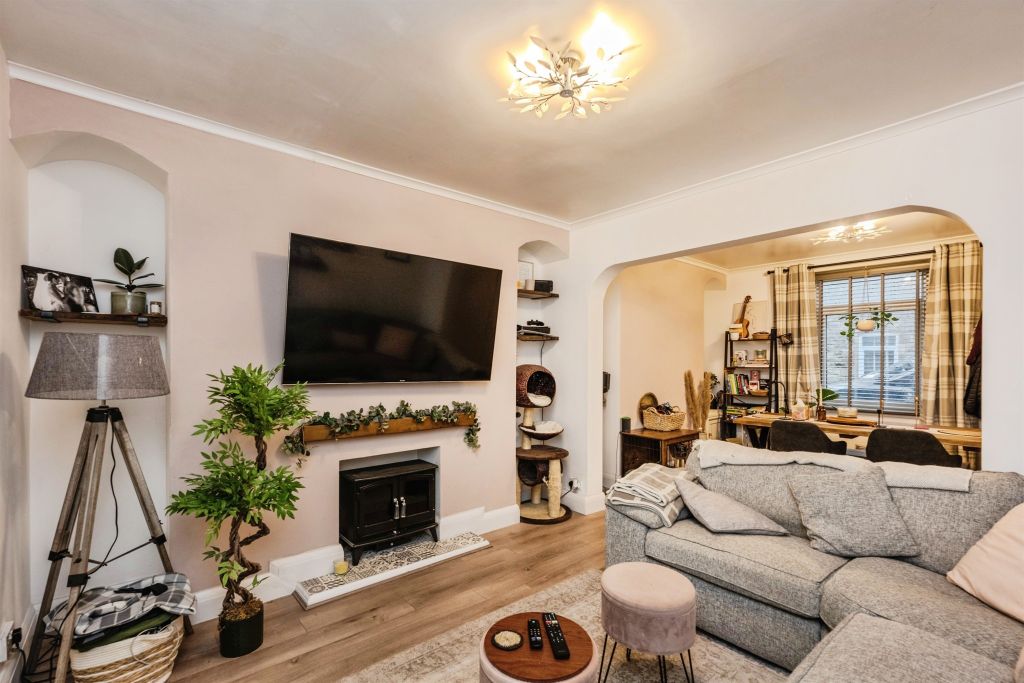 Property photo 3 of 16