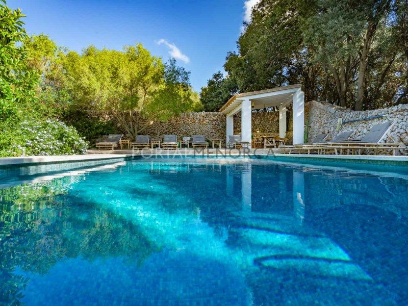 Property photo 2 of 48