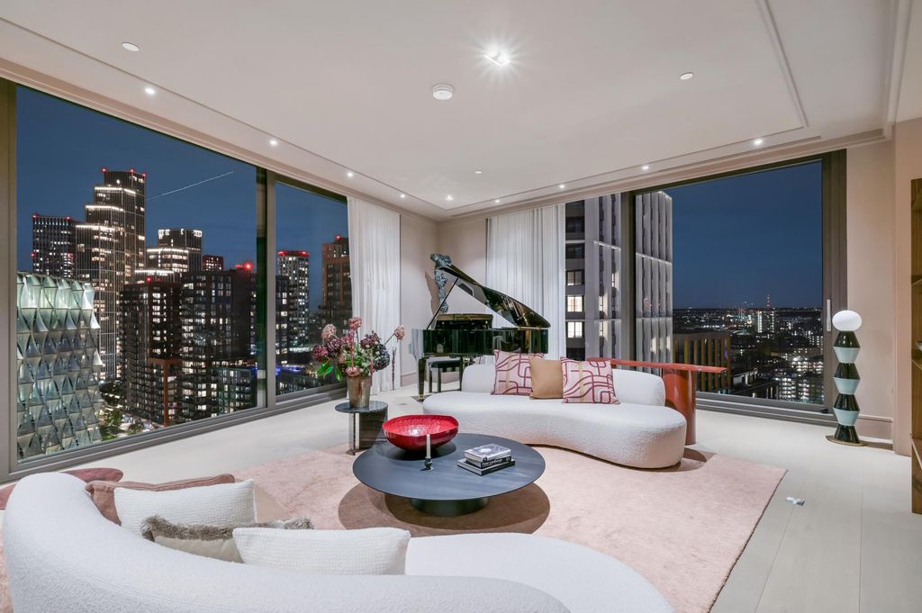 Property photo 2 of 25