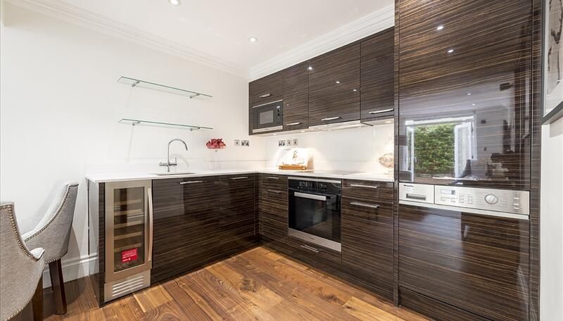Property photo 3 of 9 Kitchen