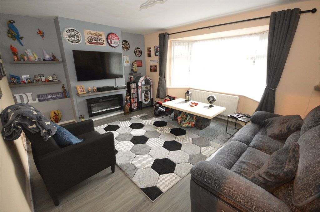 Property photo 2 of 13 Picture No. 01