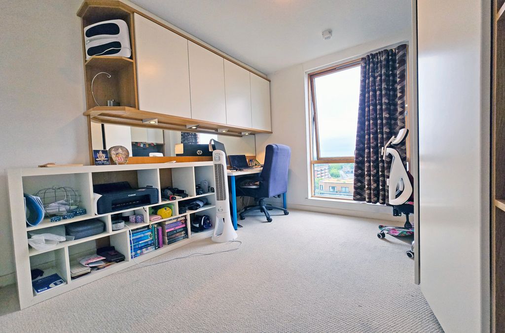 Property photo 3 of 8