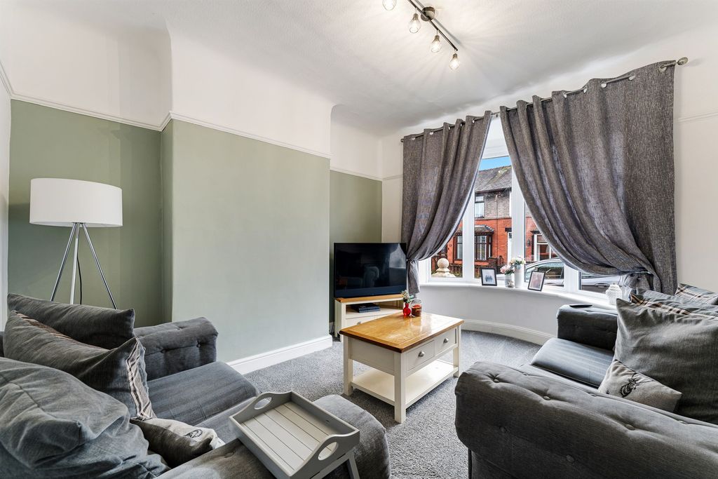 Property photo 3 of 19