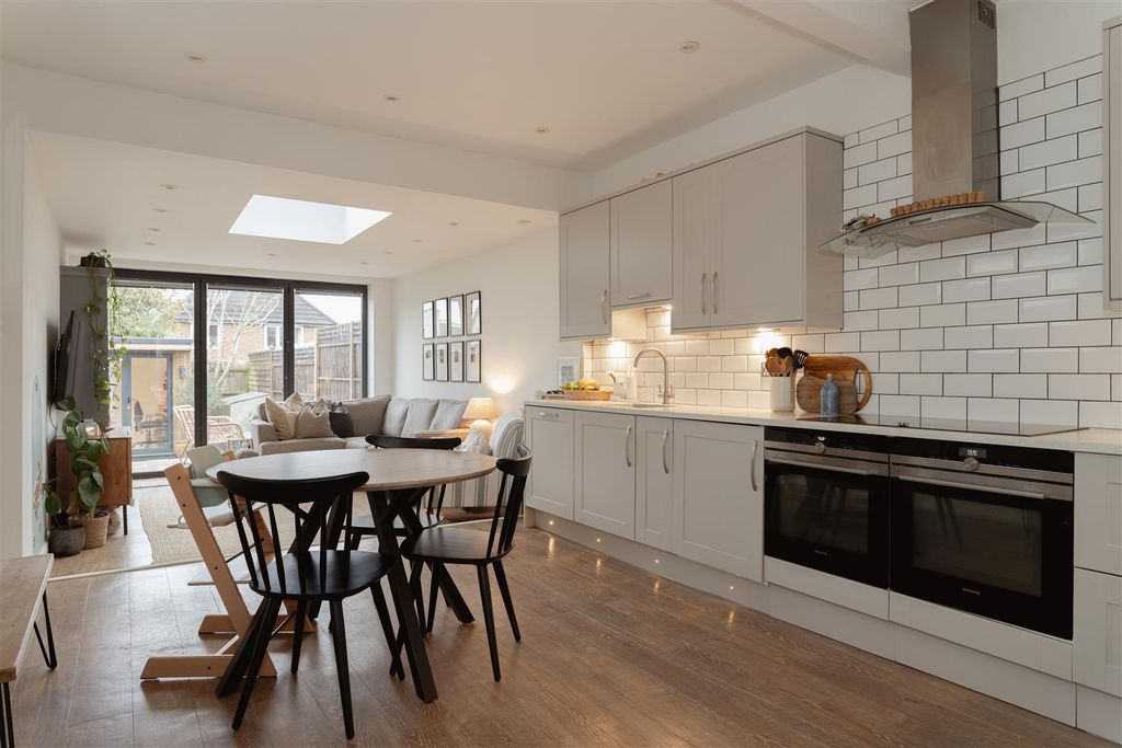 Property photo 3 of 18 9.Jpg