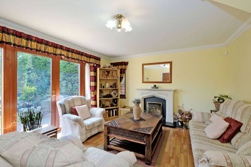 Property photo 2 of 34