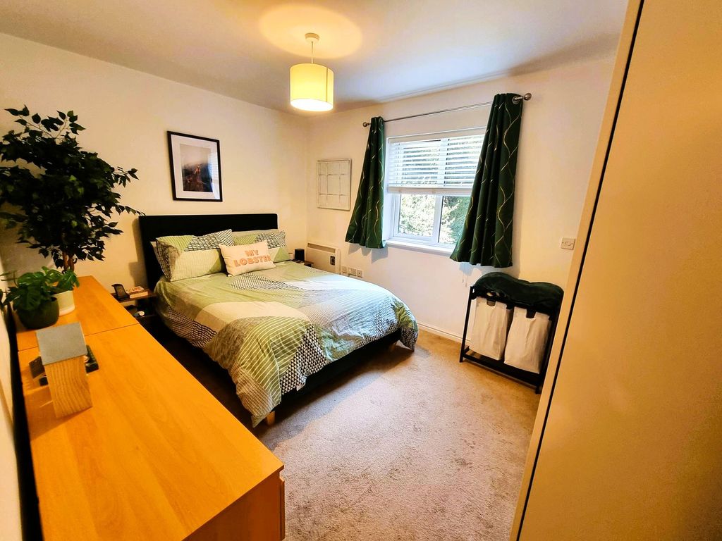 Property photo 2 of 10 Bedroom One