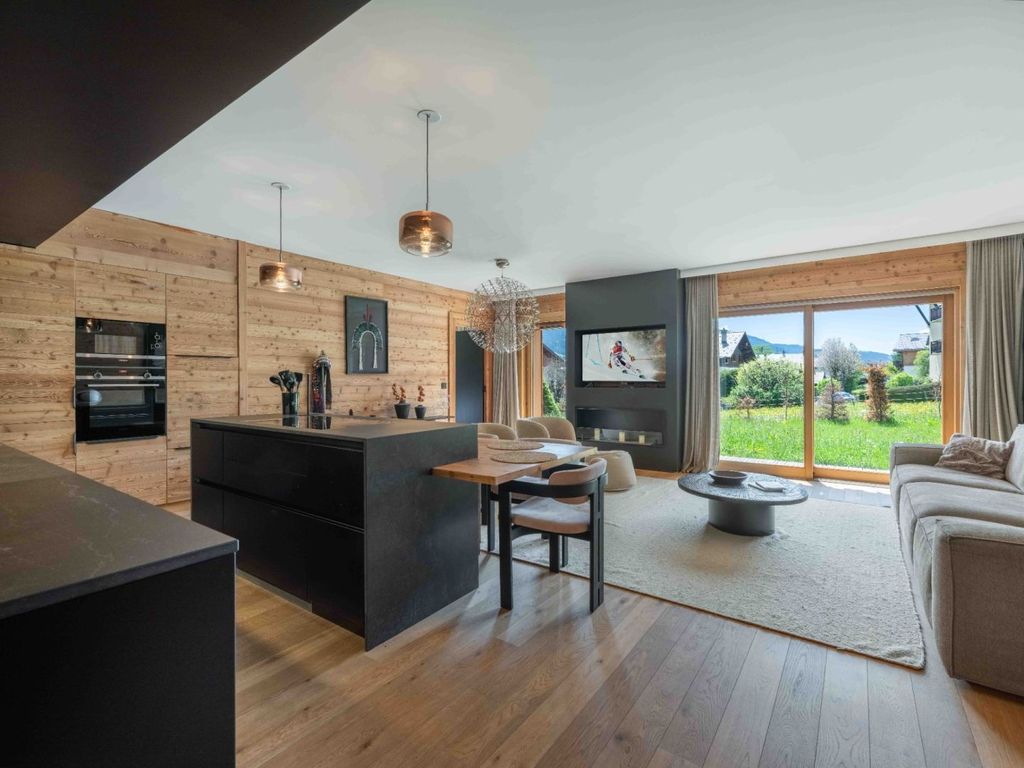 Property photo 2 of 12 Megeve Apartment For