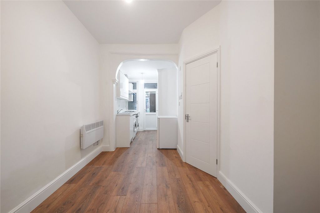 Property photo 2 of 15 Picture No. 03