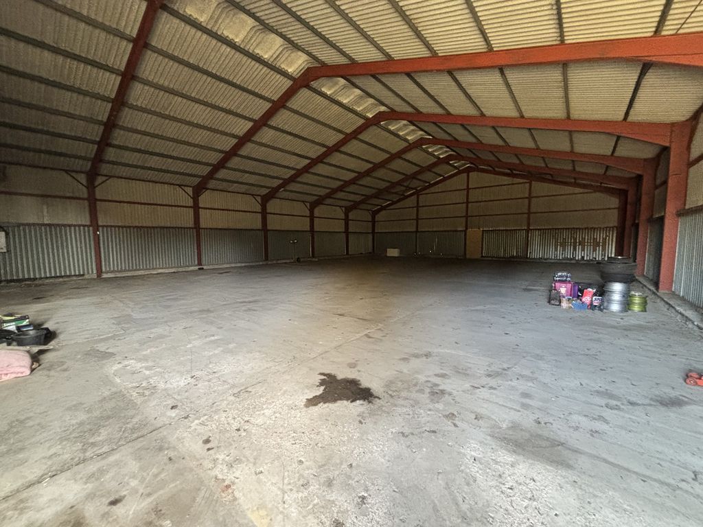 Property photo 2 of 3