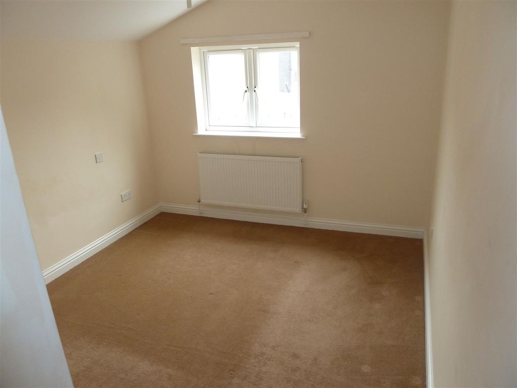 Property photo 3 of 4
