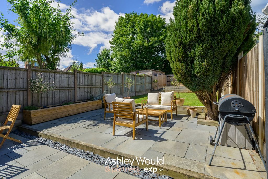 Property photo 2 of 16