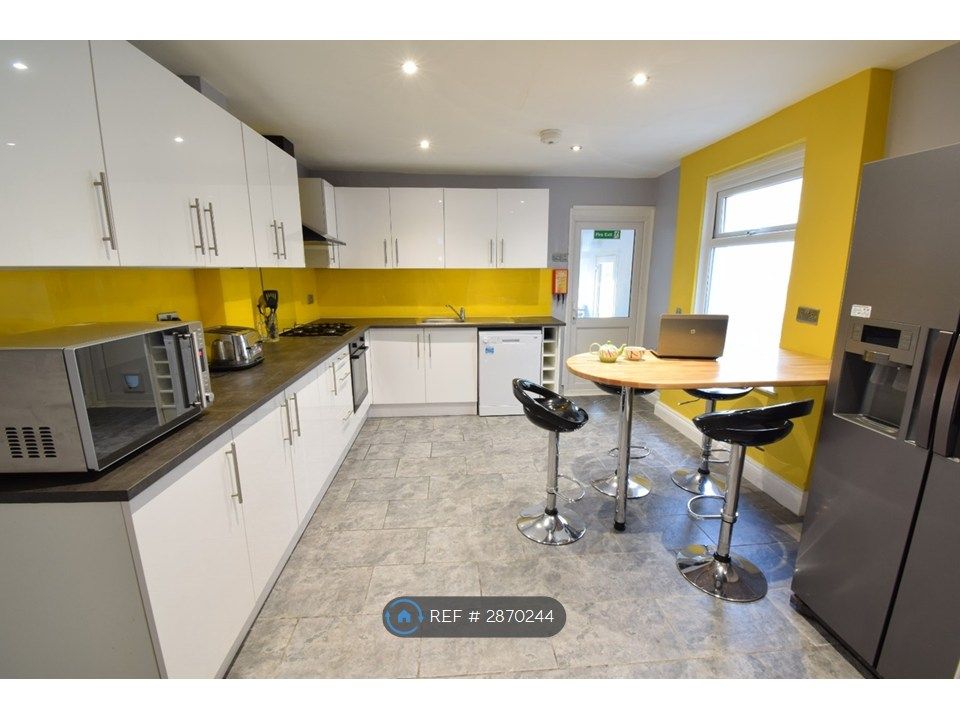 Property photo 3 of 6