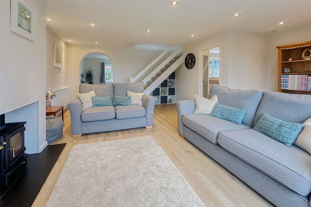 Property photo 2 of 24 Picture No. 12