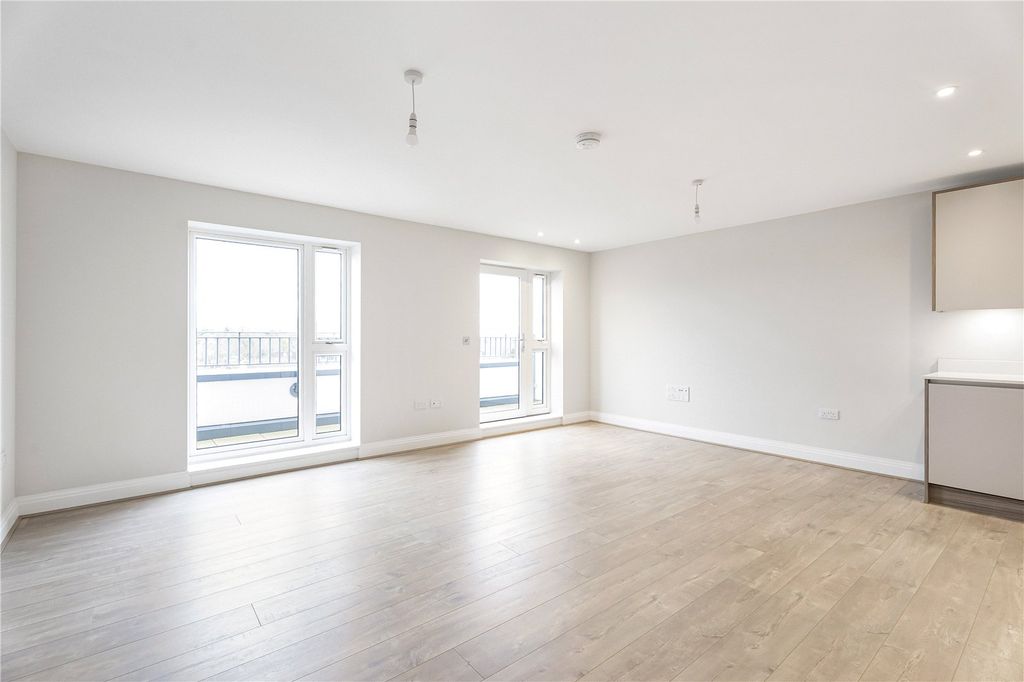 Property photo 2 of 13 Picture No. 31