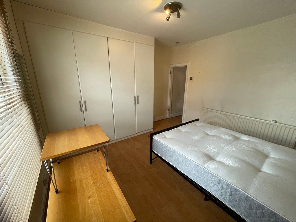 Property photo 1 of 4