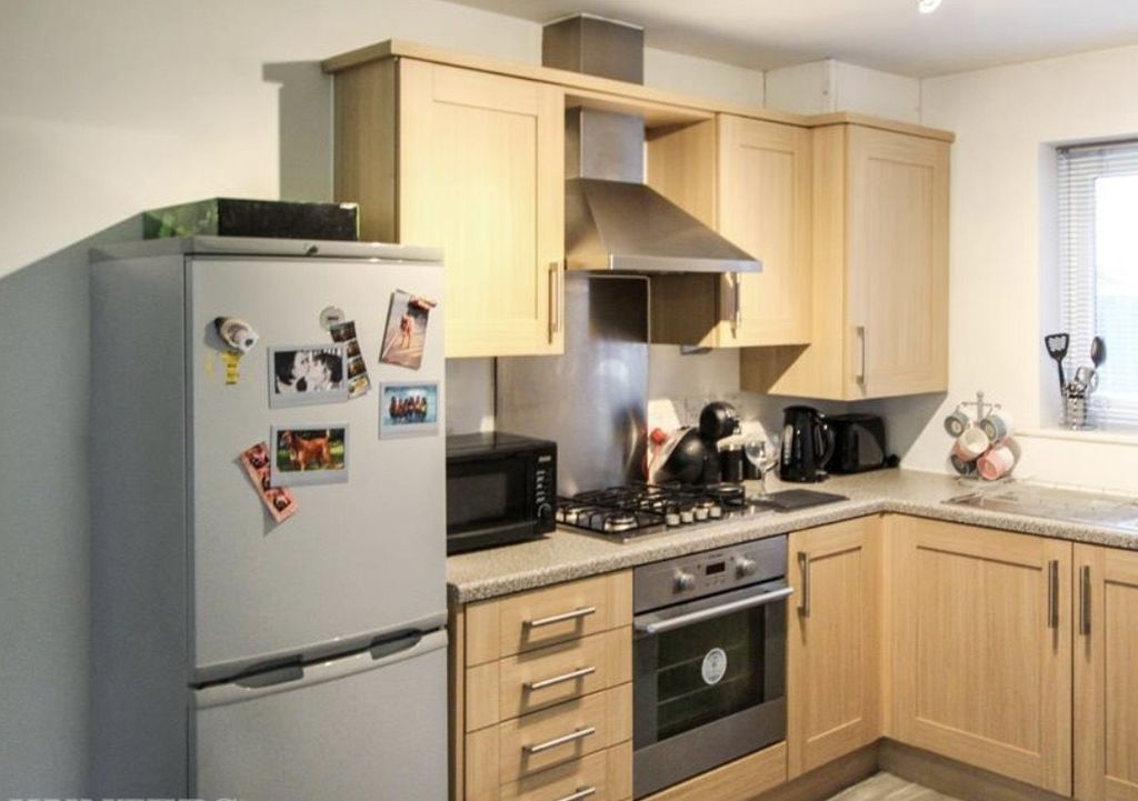 Property photo 2 of 7 Kitchen