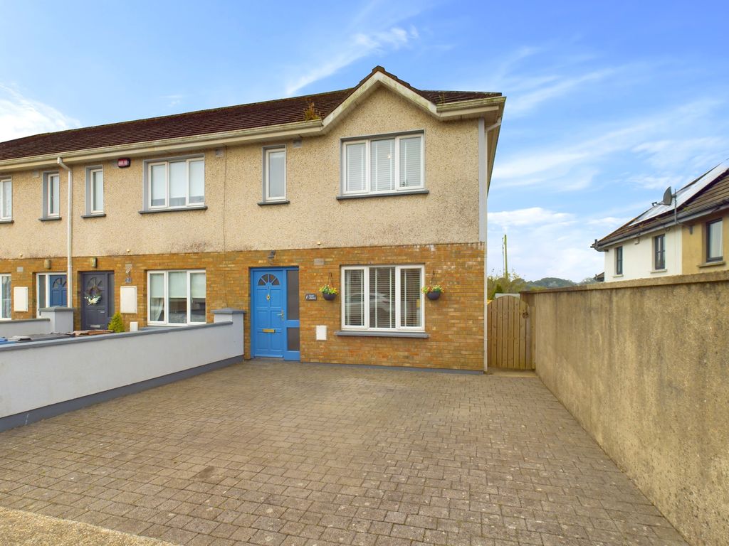 Property photo 1 of 39