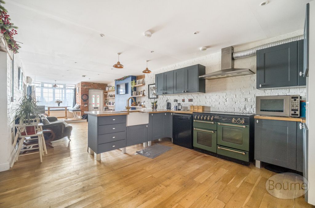 Property photo 3 of 22 7Aba3612-0047-4Fa...