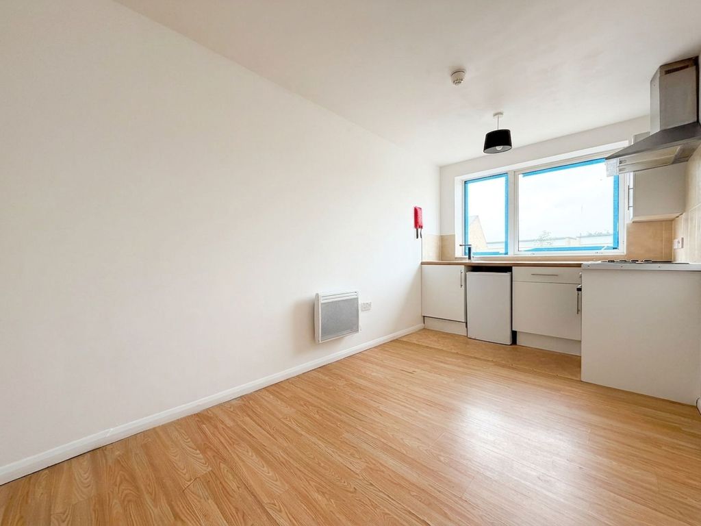 Property photo 3 of 4