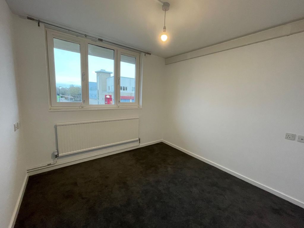 Property photo 1 of 5 Bedroom