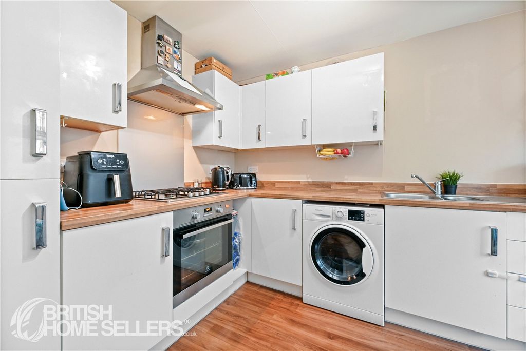 Property photo 3 of 15 Picture No. 11