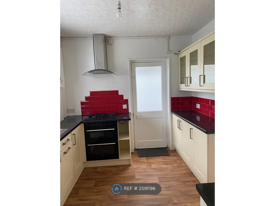 Property photo 1 of 15 Kitchen