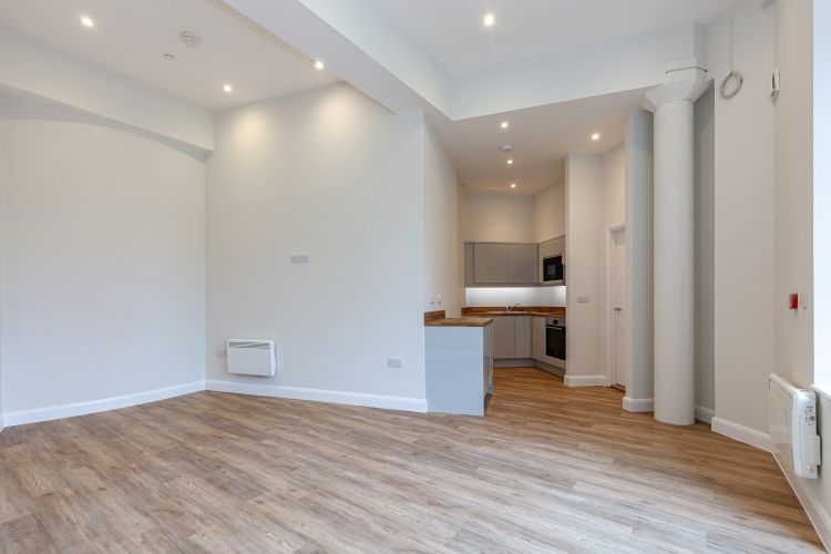 Property photo 3 of 7 263330