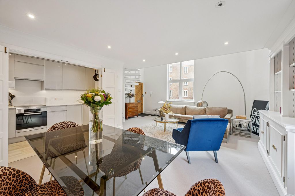 Property photo 2 of 12 Image