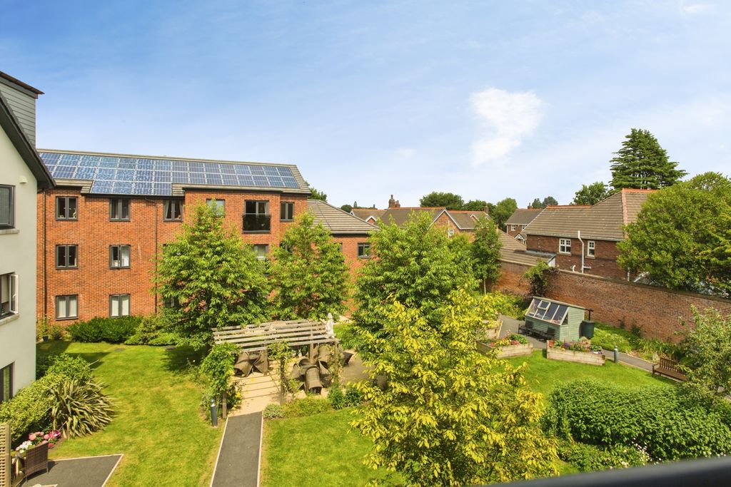 Additional image 8 of 2 bed flat for saleBurlington Gardens, Leyland PR25