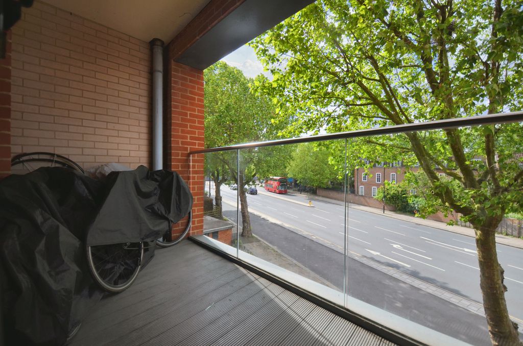 Property photo 2 of 16 {"Order_Id": "638529572675252225", "Image_Id": "d0d59Ad6-Bf09-499c-A9A7-6F62652E93A6"}