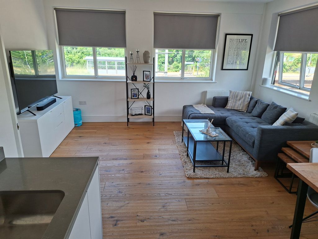 Property photo 3 of 23