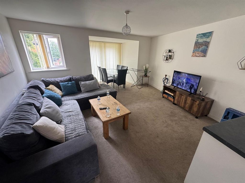 Property photo 3 of 9 3.Jpg