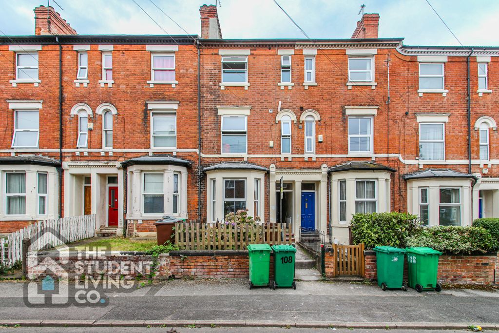 Property photo 3 of 23