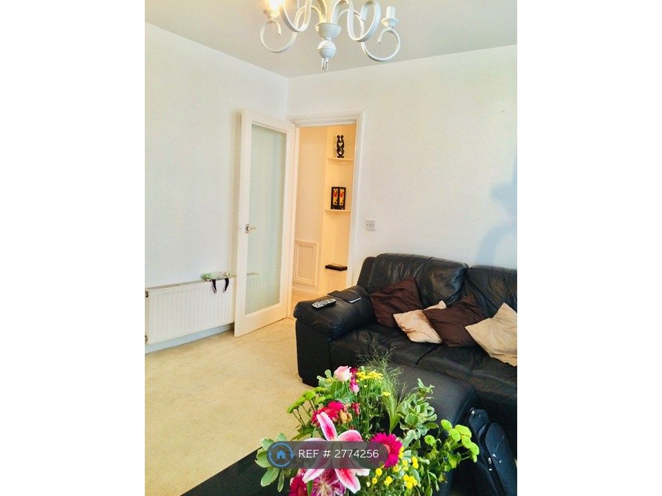 Property photo 3 of 10 Sitting Room