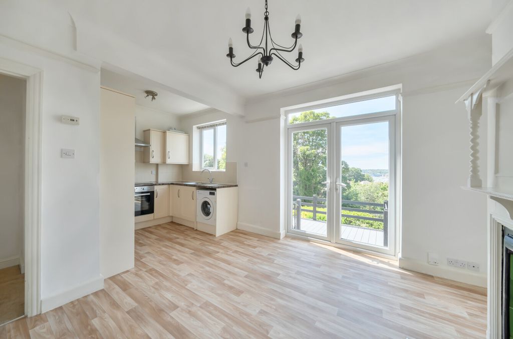 Property photo 3 of 13 1485265-15-6A4Bb7...