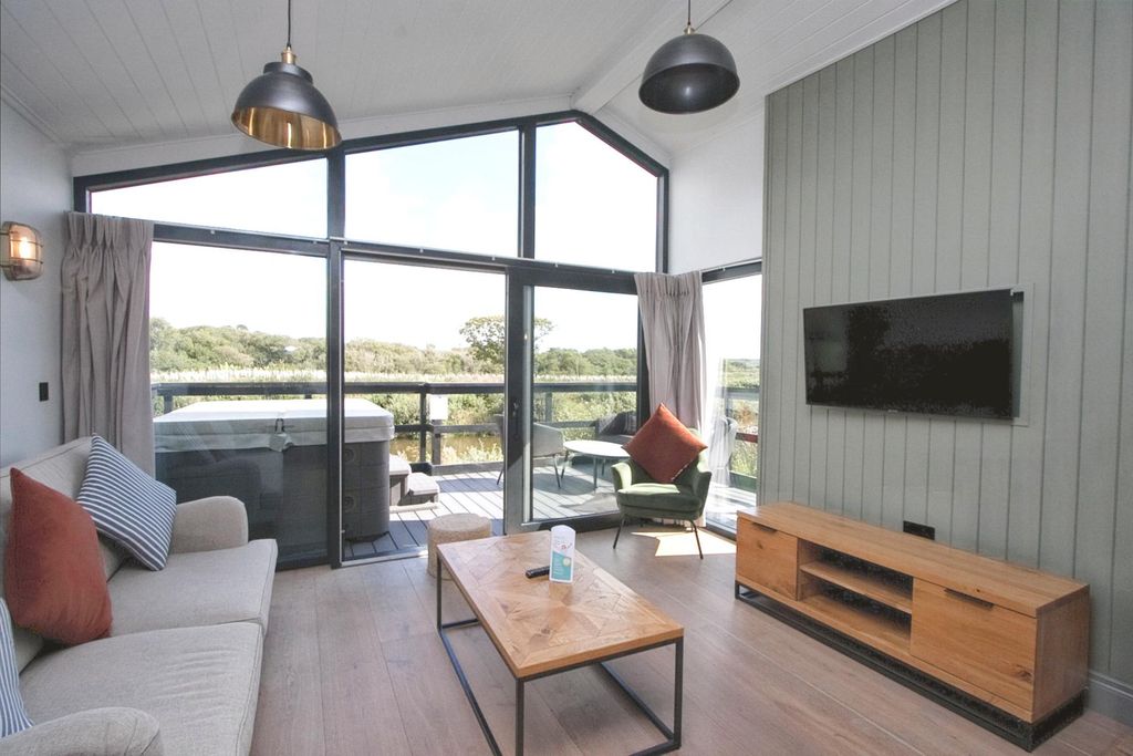 Property photo 3 of 13 Open Plan Living