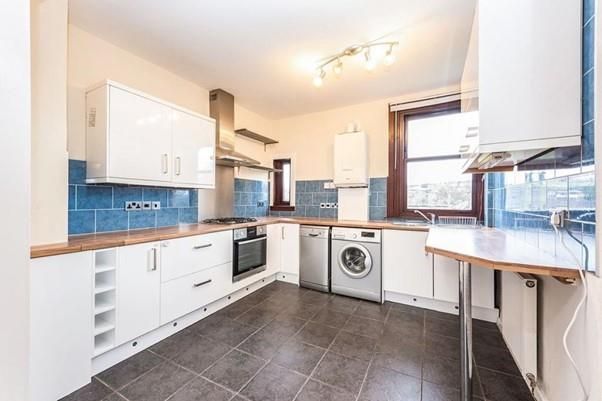 Property photo 3 of 6 Kitchen