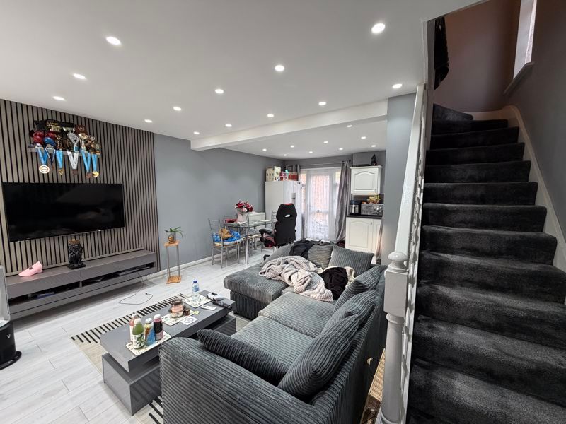 Property photo 1 of 8 Photo 1