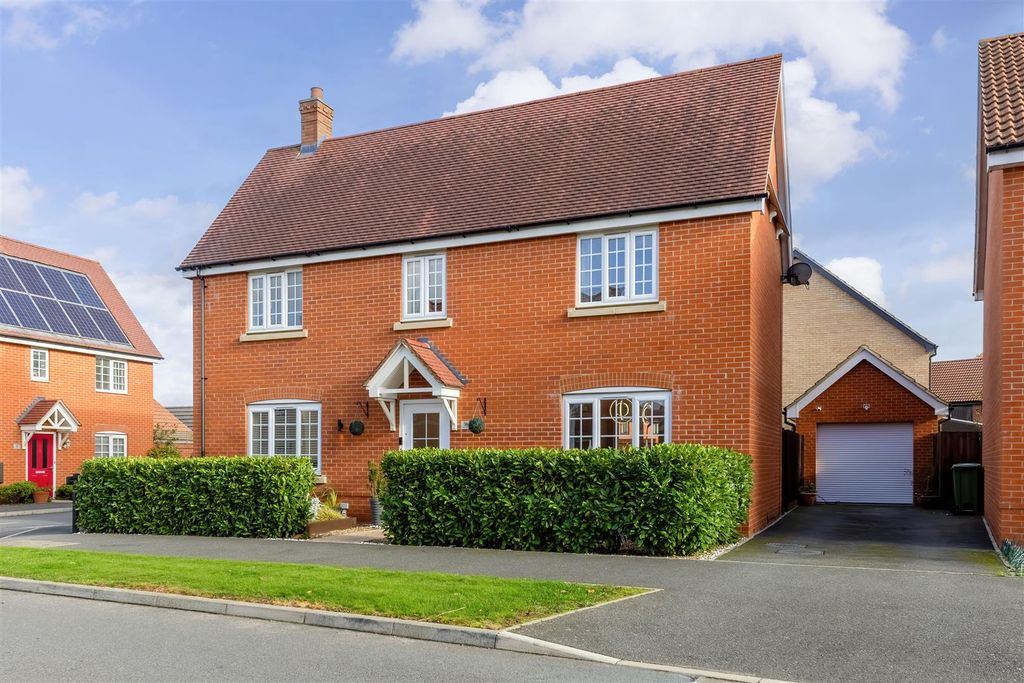 Property photo 1 of 22 Front Aspect