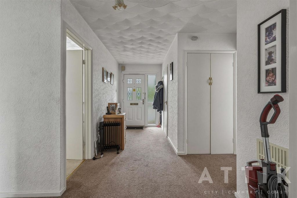 Additional image 8 of 3 bed detached bungalow for salePark Walk, Holton, Halesworth IP19