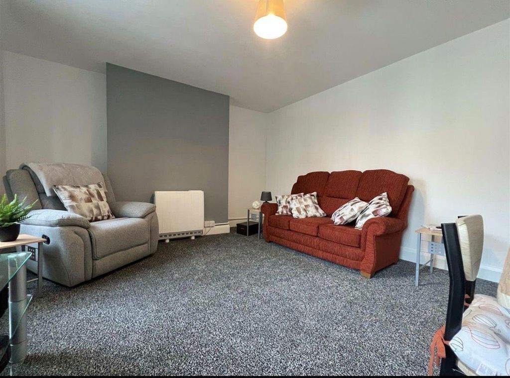 Property photo 2 of 8 44.Jpg