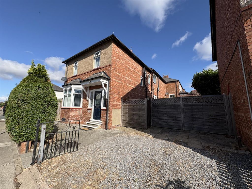 Property photo 2 of 23 Externally