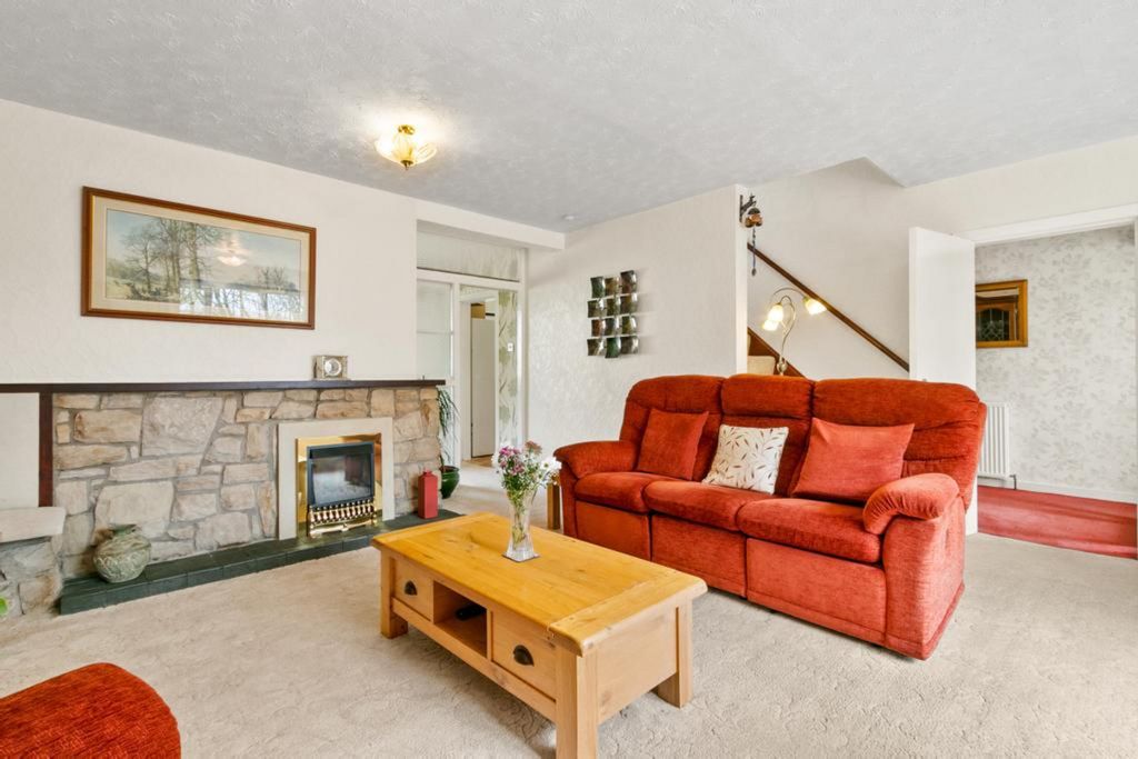 Property photo 3 of 27