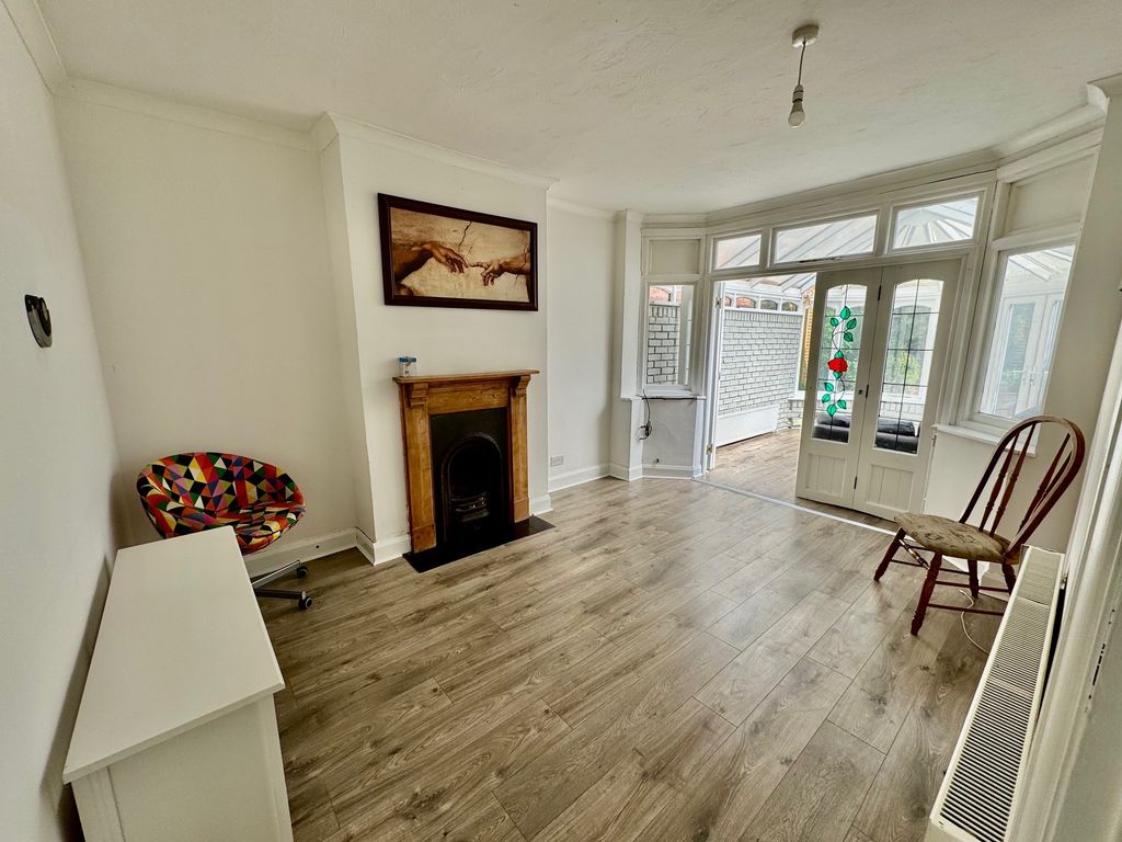 Property photo 2 of 18 10