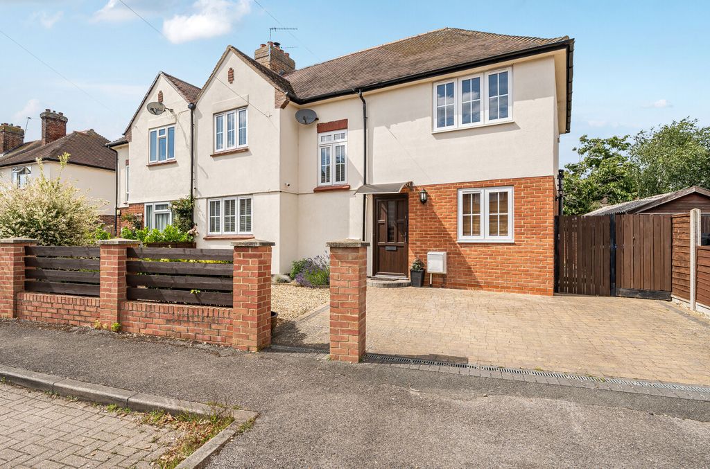 Property photo 1 of 18 1310428-1-685Eae0...