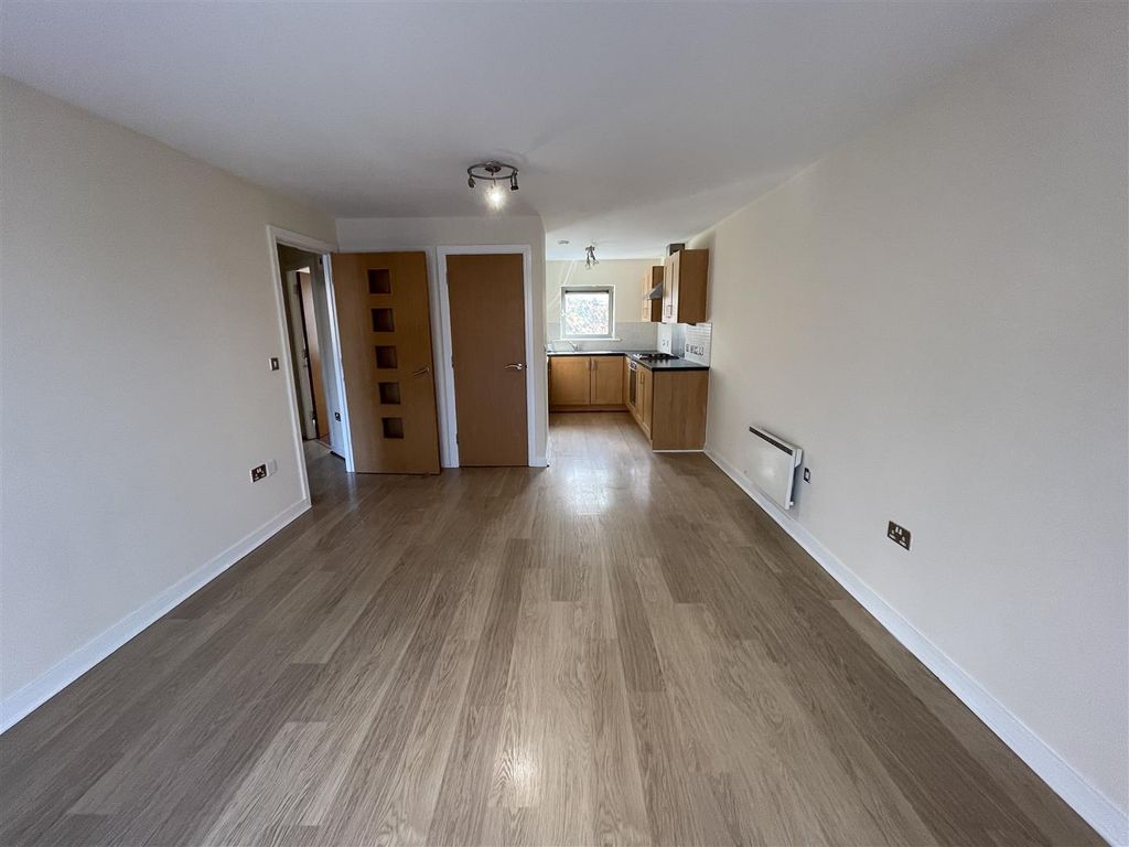 Property photo 3 of 9 7725D58D-D379-4834-8A1D-D445164A04A1.Jpeg